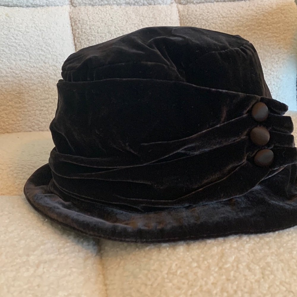 Liz Claiborne Women’s hat